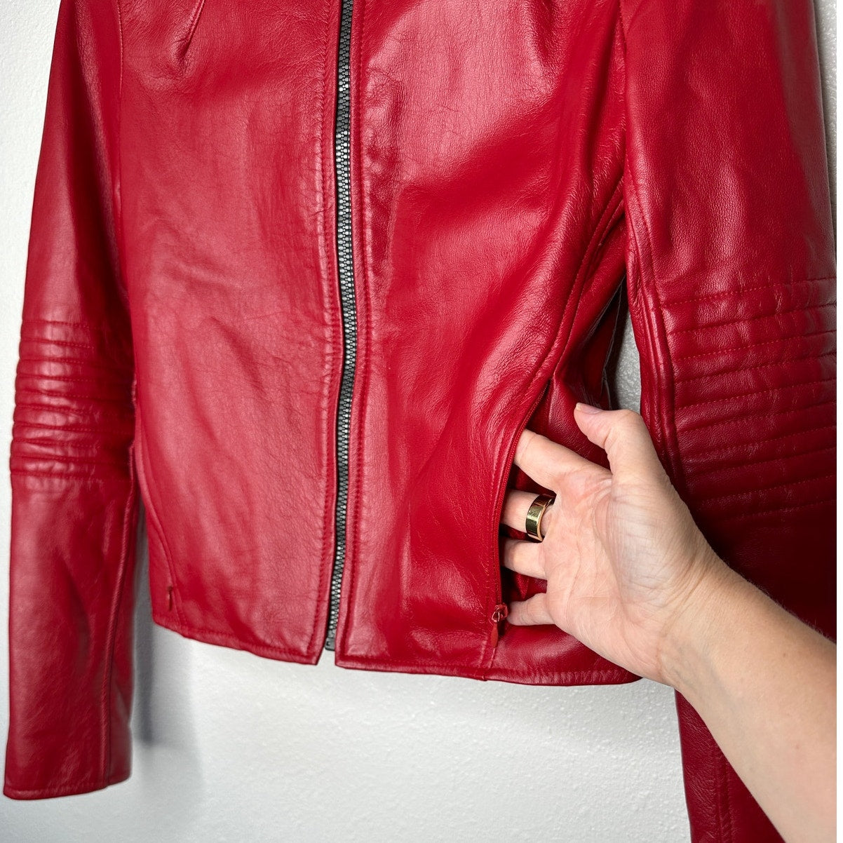 William B Cherry Red 100% Leather Moto Jacket Front Zip Silk Lining S