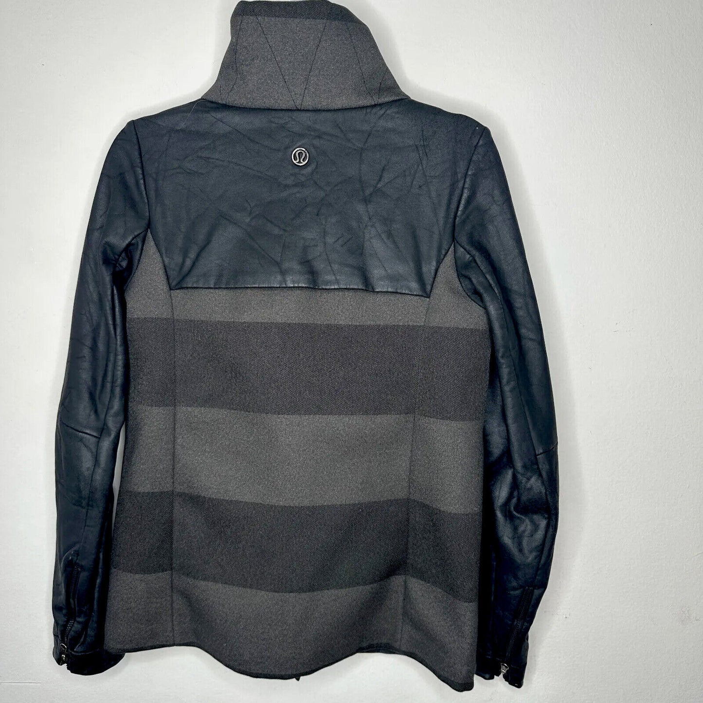 Lululemon Sweet Life Soot Black & Gray Stripe Biker Jacket Water Repel 4