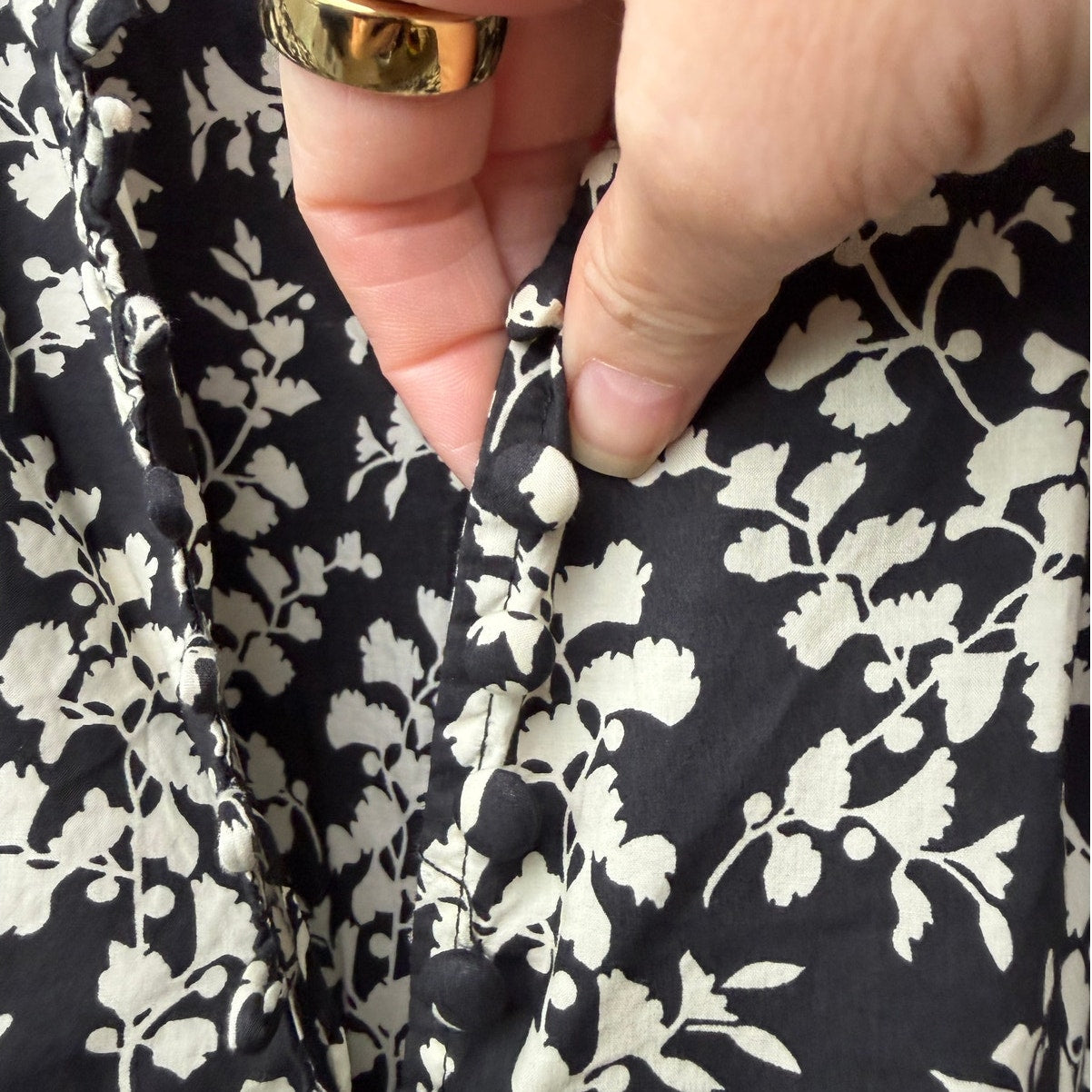 The Great Dress Black Ivory Floral Midi Women US 0 Button Front