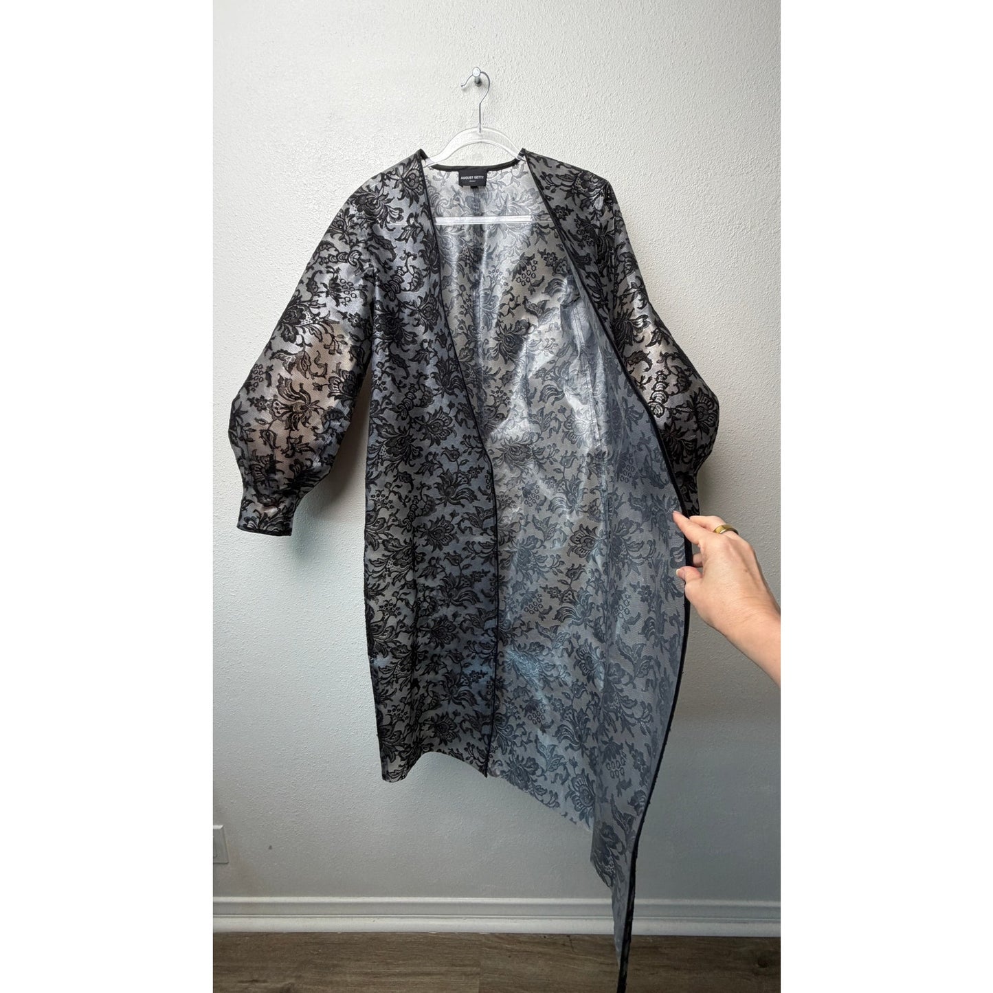 NWOT August Getty Atelier Women's S Black Lace Kimono