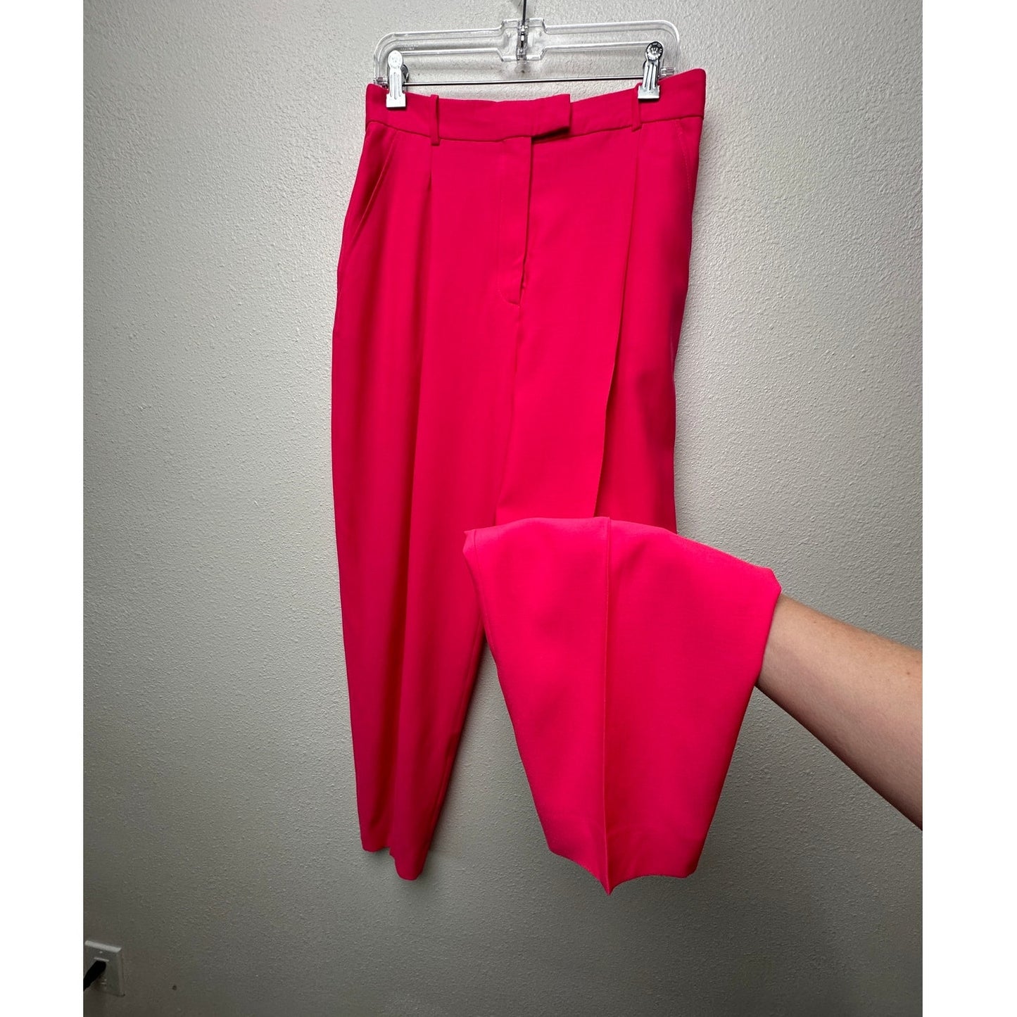Alexander McQueen Coral Pink Pleated Trousers Women size 10