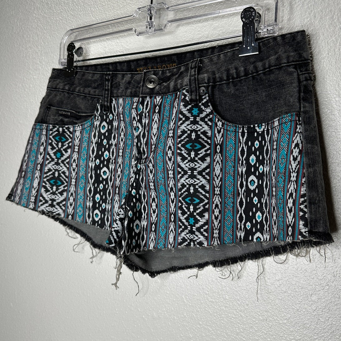 Billabong Gray White Teal Aztec Print Raw Hem Lovin Life Shorts 9