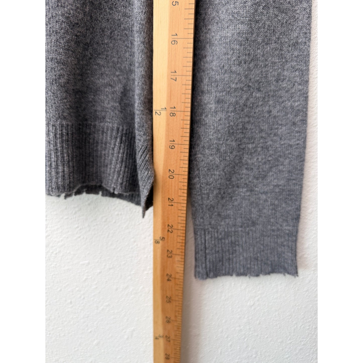 Artelier Nicole Miller Cashmere Eye Sweater Women P Gray