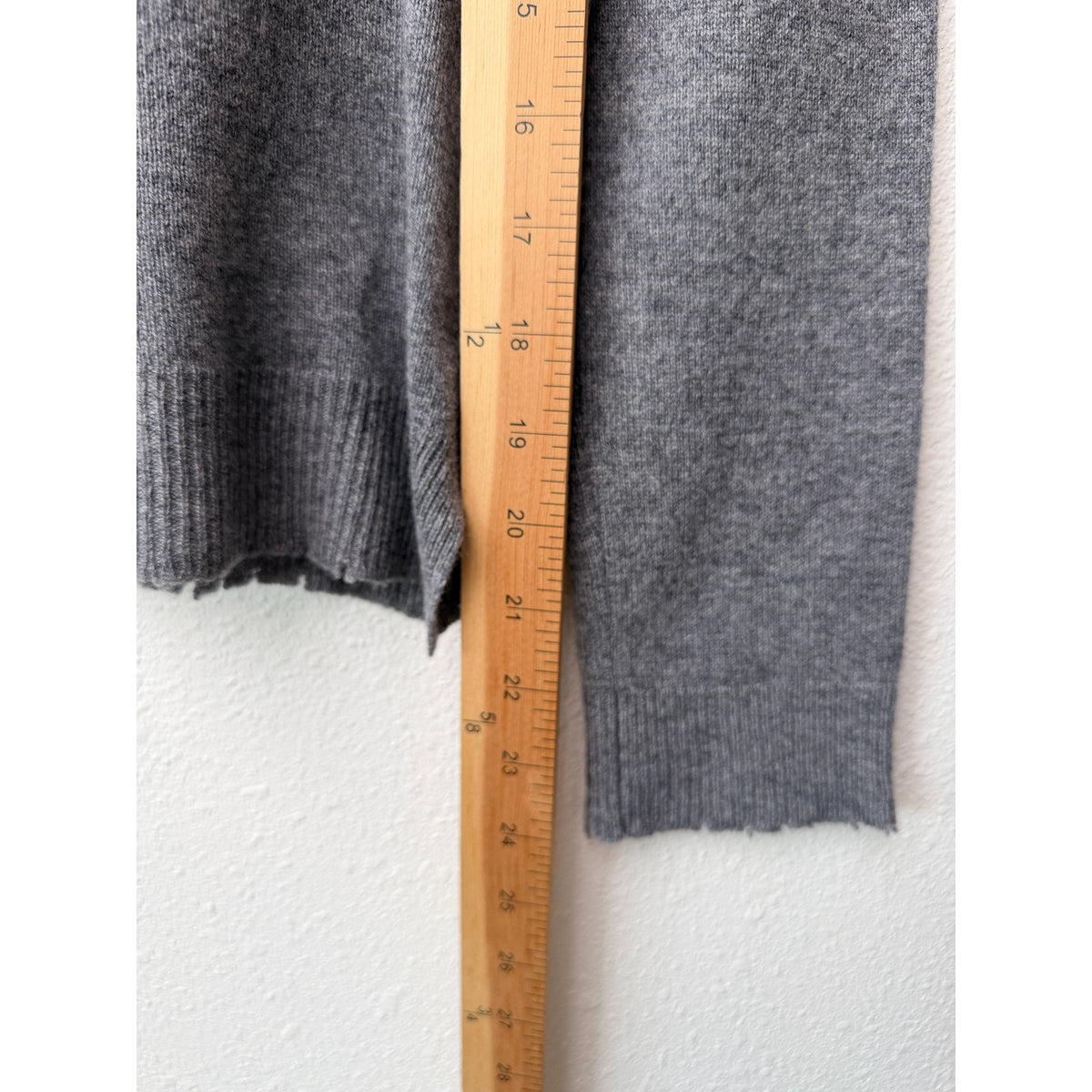 Artelier Nicole Miller Cashmere Eye Sweater Women P Gray