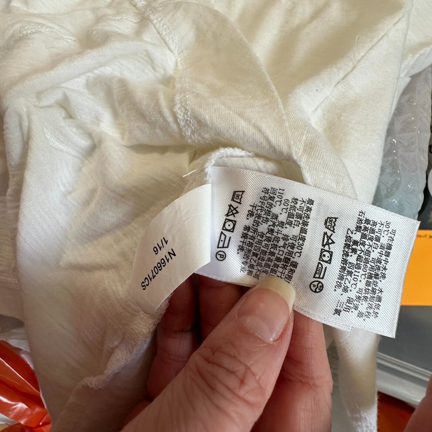 DKNY Ultra Soft Cream Short Sleeve Side Slit Round Neck Boxy Crop Top L