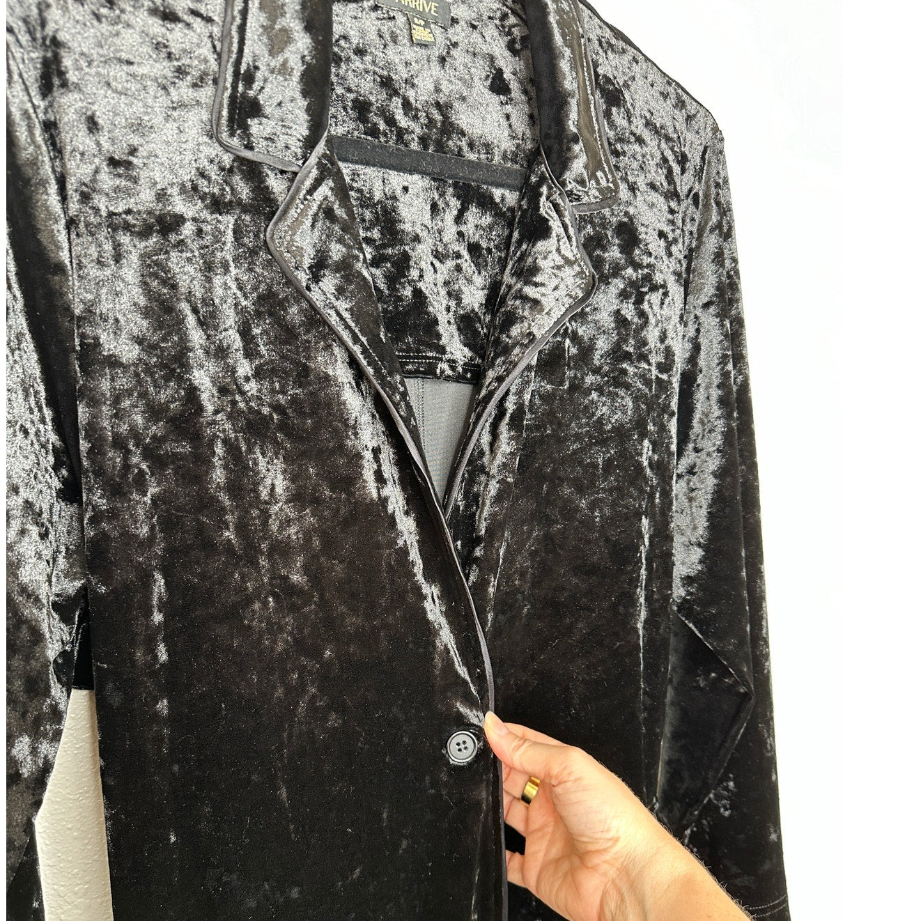 Arrive Black Velour Front Button Long Sleeve Tie Waist Midi Dress Small