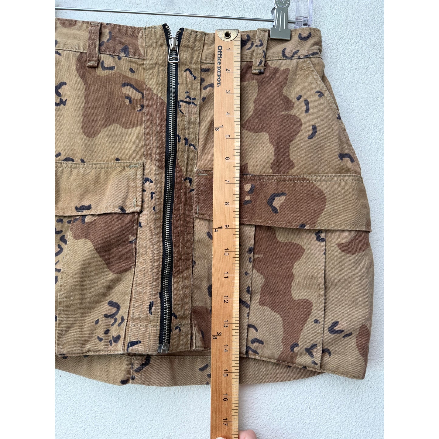 RE/DONE Womens Desert Camo Zip Utility Mini Skirt XS