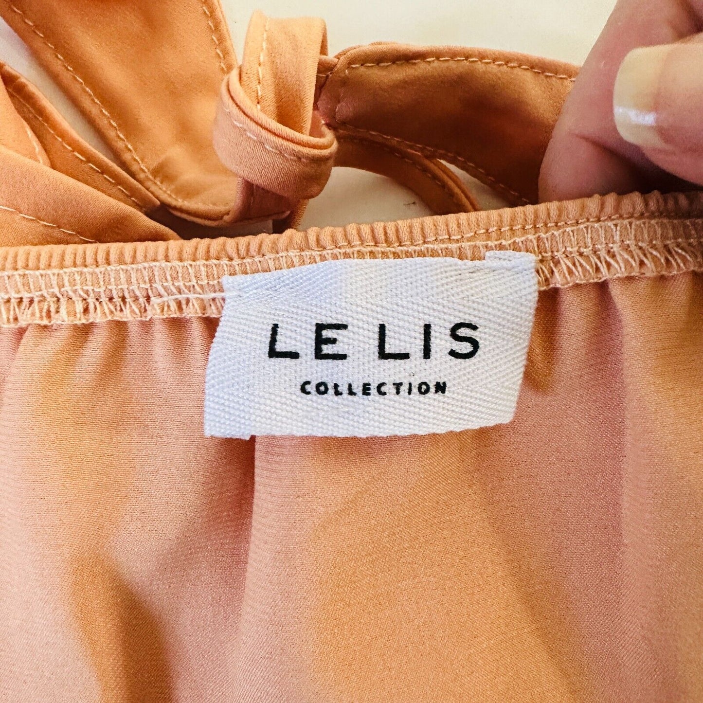 Le Lis Peach Puffed Short Sleeve Front Tie Elastic Neck Sleeve Crop Top L