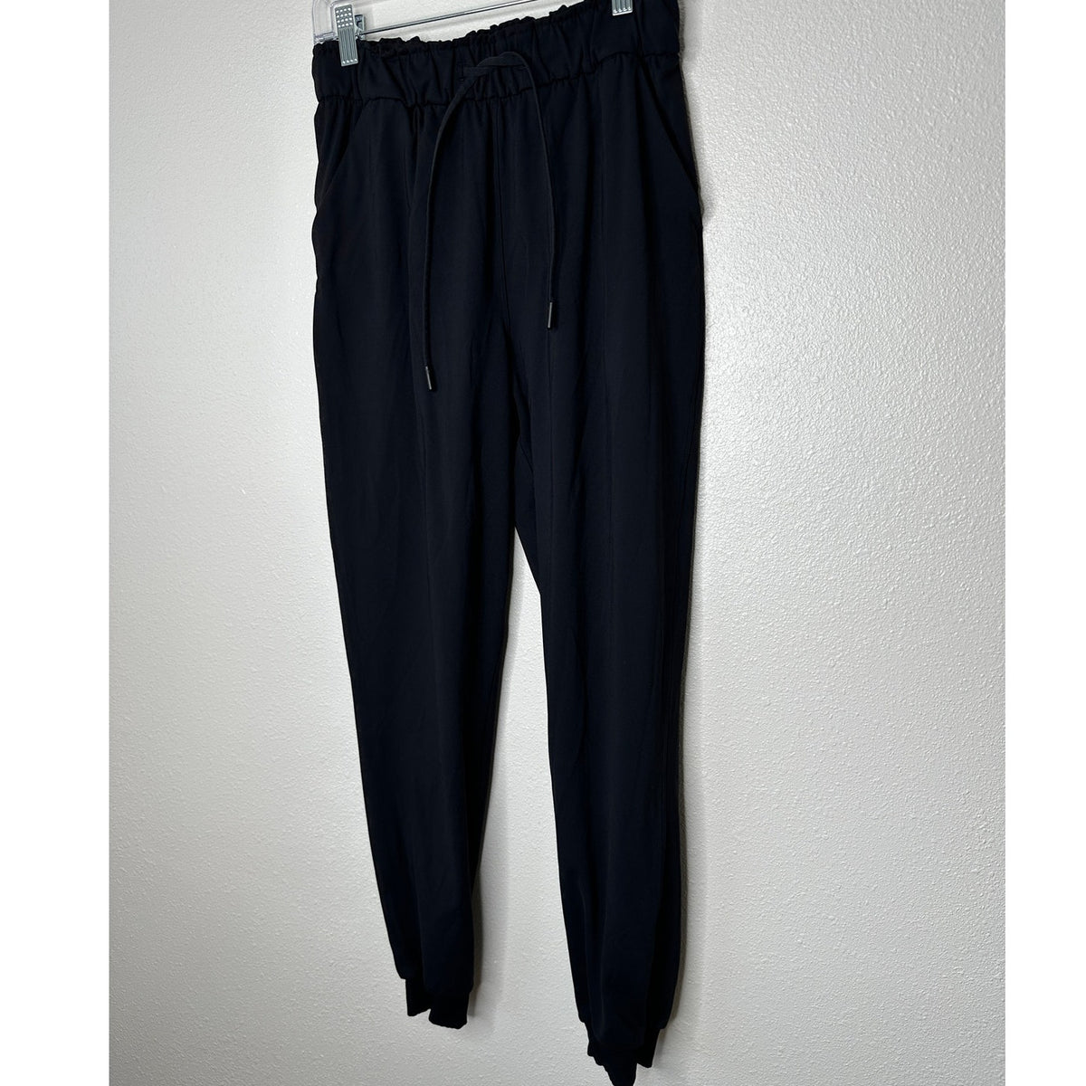 Lululemon Black Stretch High Rise Jogger Drawstring Waist Banded Hem 6