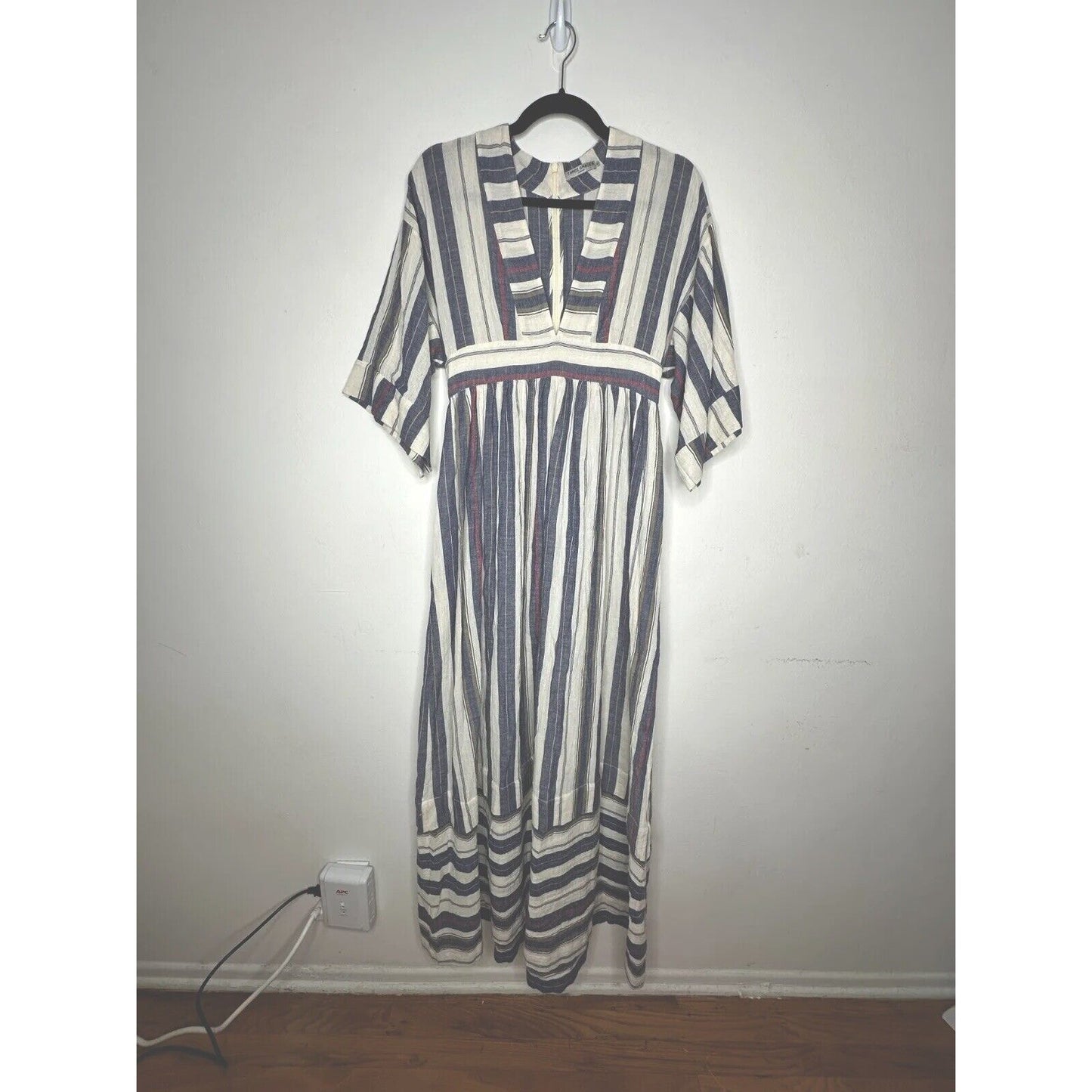 Three Graces London Ferrer Tan Blue Red Stripe Short Cuff Sleeve V-Neck Dress 10