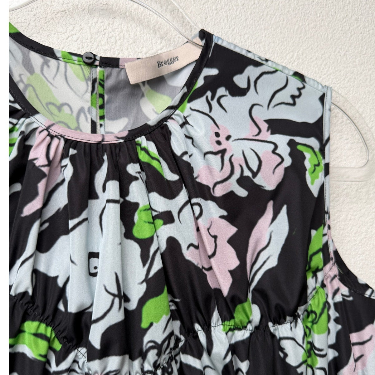 Brogger Floral Smocked Sleeveless Blouse Black S