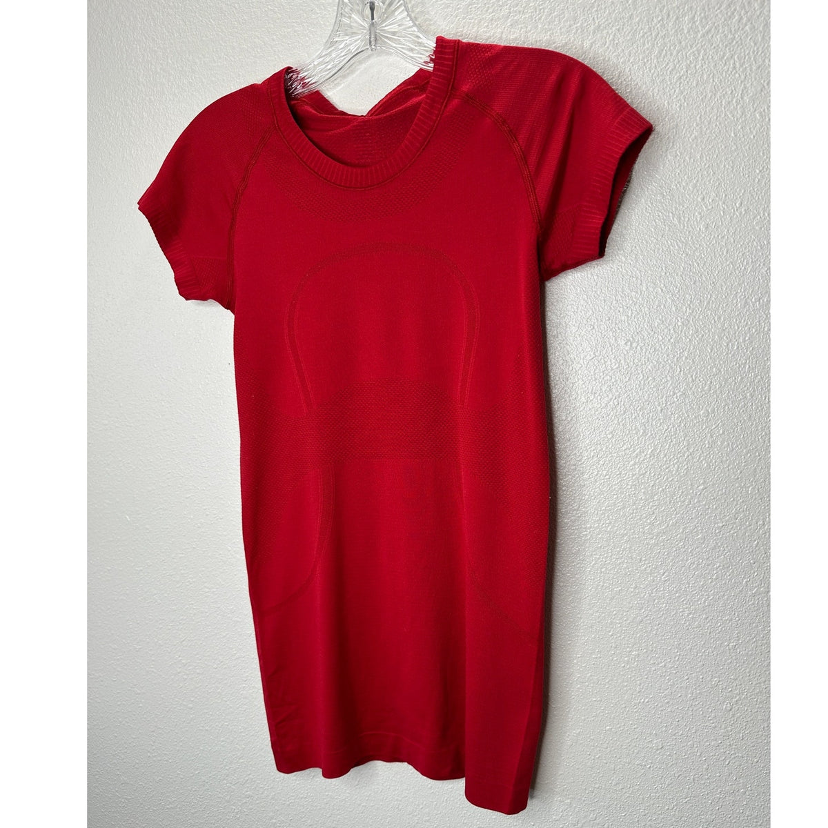 Lululemon Red Crush The Distance Swift Stride Short Sleeve Longline Top