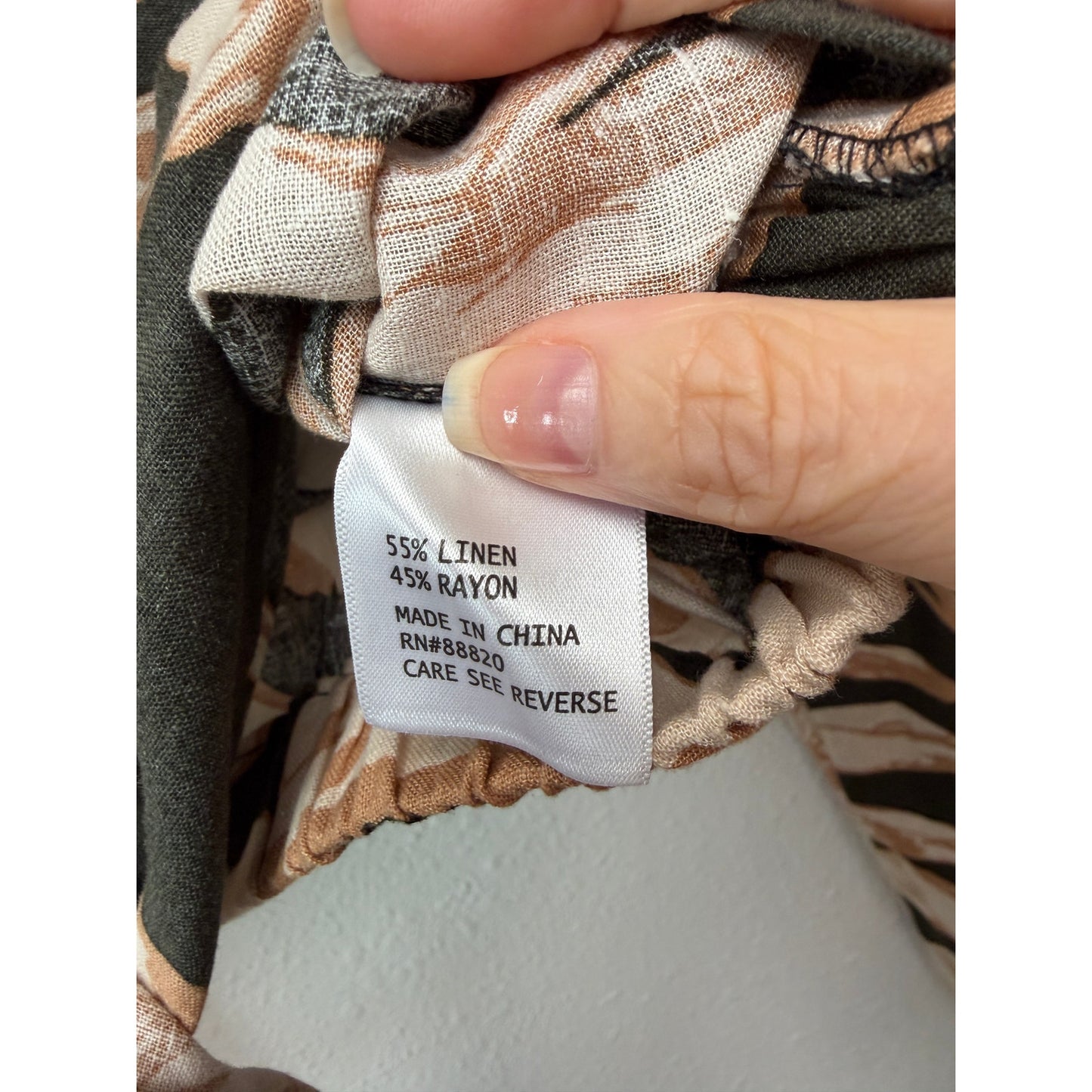 Rachel Zoe Black Tan Floral Tie Front Shirt Womens M