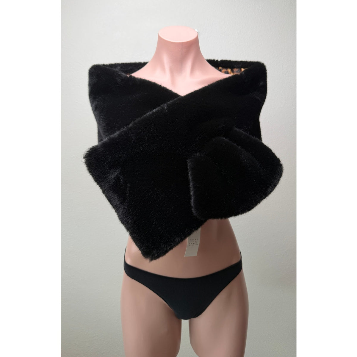 NWT White House Black Market Black Faux Fur Wrap Women