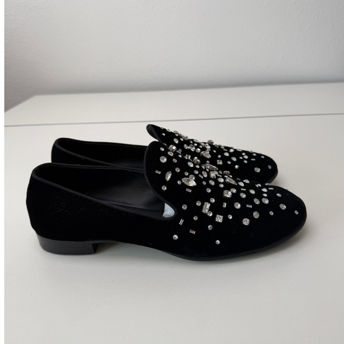 Giuseppe Zanotti Afelia Crystal Embellished Suede Loafers EU 43