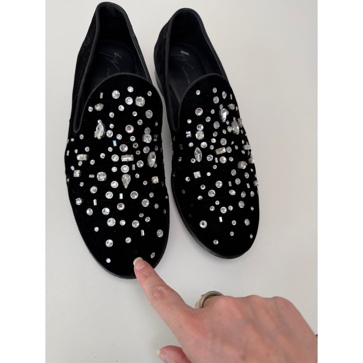 Giuseppe Zanotti Afelia Crystal Embellished Suede Loafers EU 43