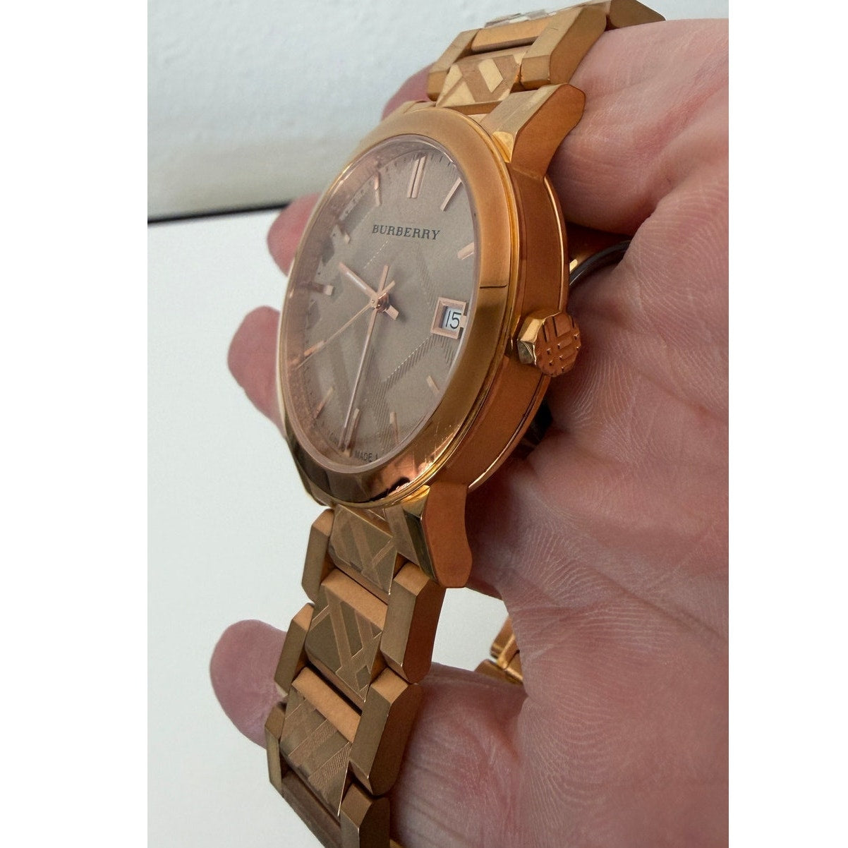 Burberry BU9039 Rose Gold Women's Swiss Quartz Watch