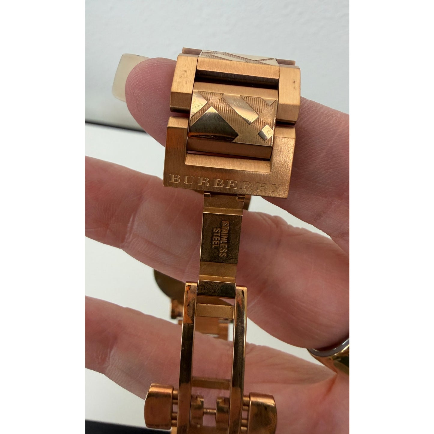Burberry BU9039 Rose Gold Women's Swiss Quartz Watch