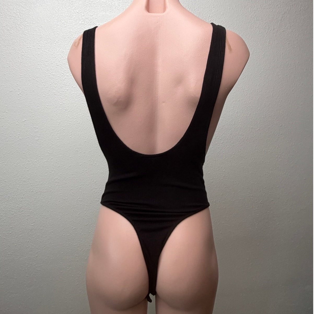 Fashion Nova Black Ribbed Low Back Sleeveless Bodysuit Size M