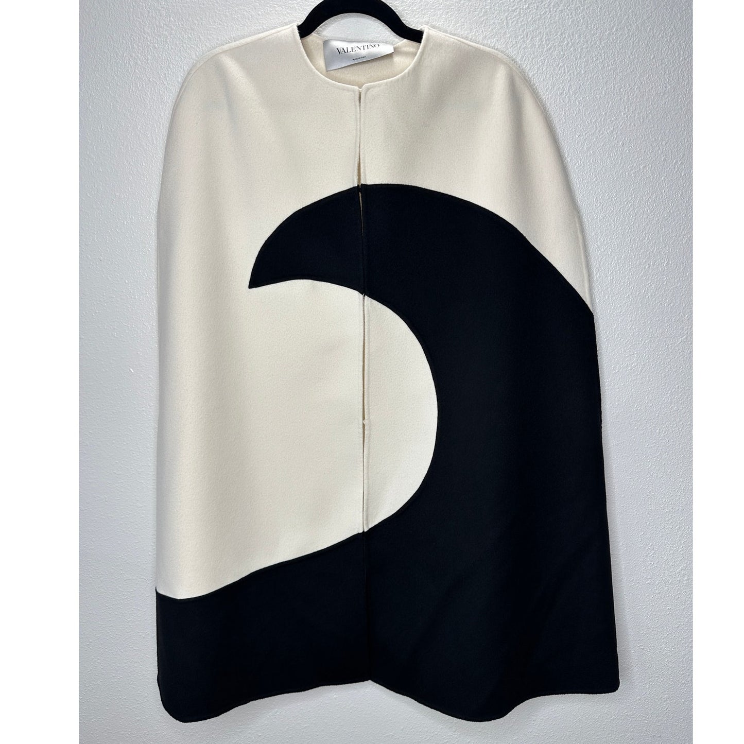 NWT Valentino Cream & Black Wool Cashmere Blend Cape 44 / 8