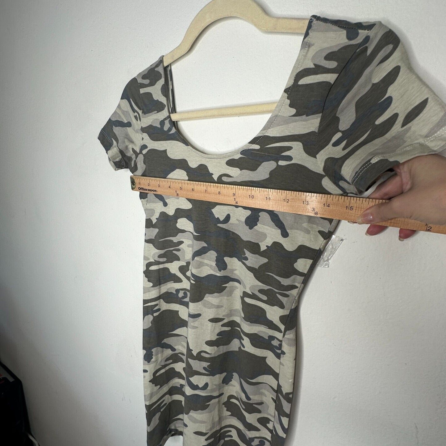 NWT Love Change Italy Camo Bodycon Dress Short Sleeve Deep Low U Back Stretch S