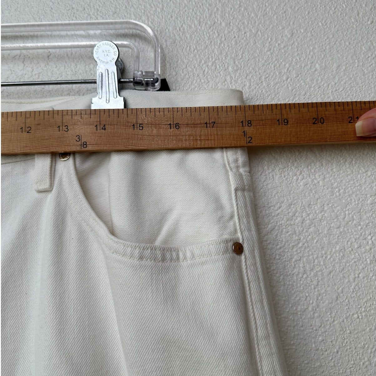 NWT Goldsign The A Jean Ivory Straight Leg Jeans US 32