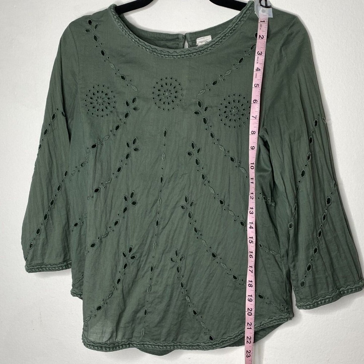 Gap Olive Green Embroidered Eyelet 3/4 Sleeve Crew Neck Blouse Top XS