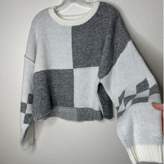 Vintage Havana Gray & Cream Colorblock Check Cropped Raglan Shoulder Crew Neck Sweater