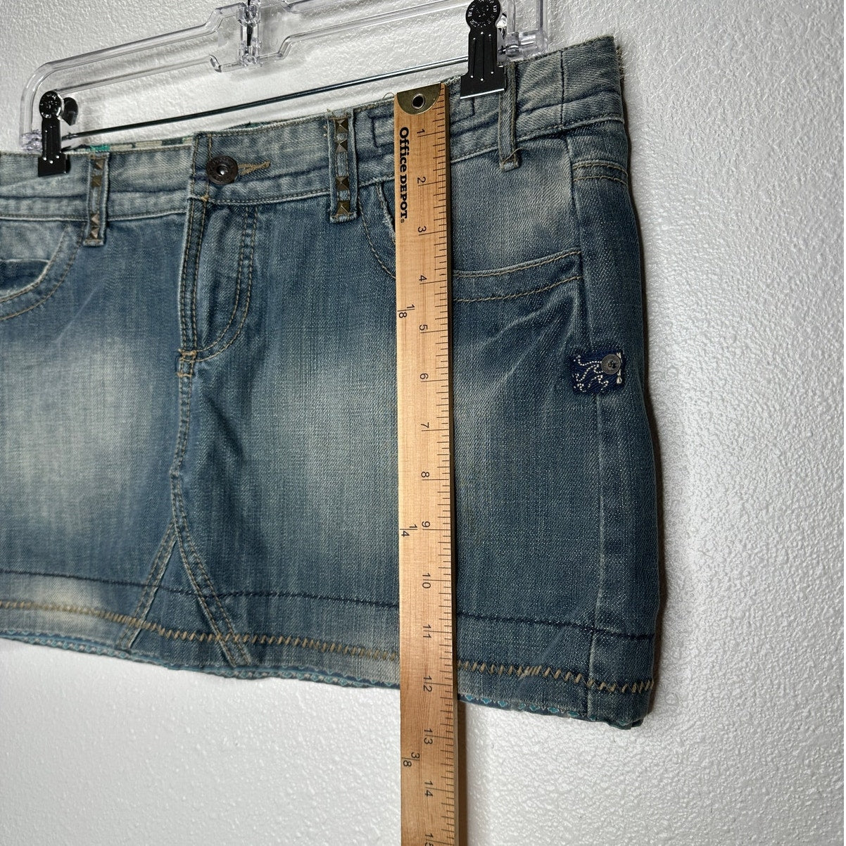 Billlabong Y2K Medium Wash Low Rise Tan Stitching Jean Skirt 7