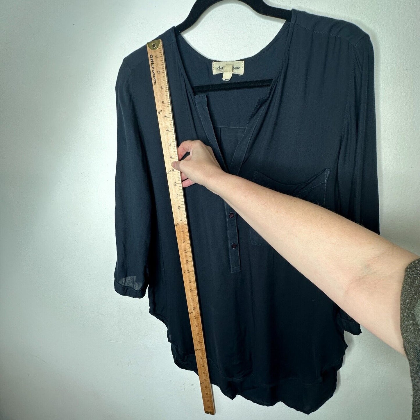 Cloth & Stone Black Henley Half-Button Long Sleeve V-Neck Shirt Tail Hem Top SM
