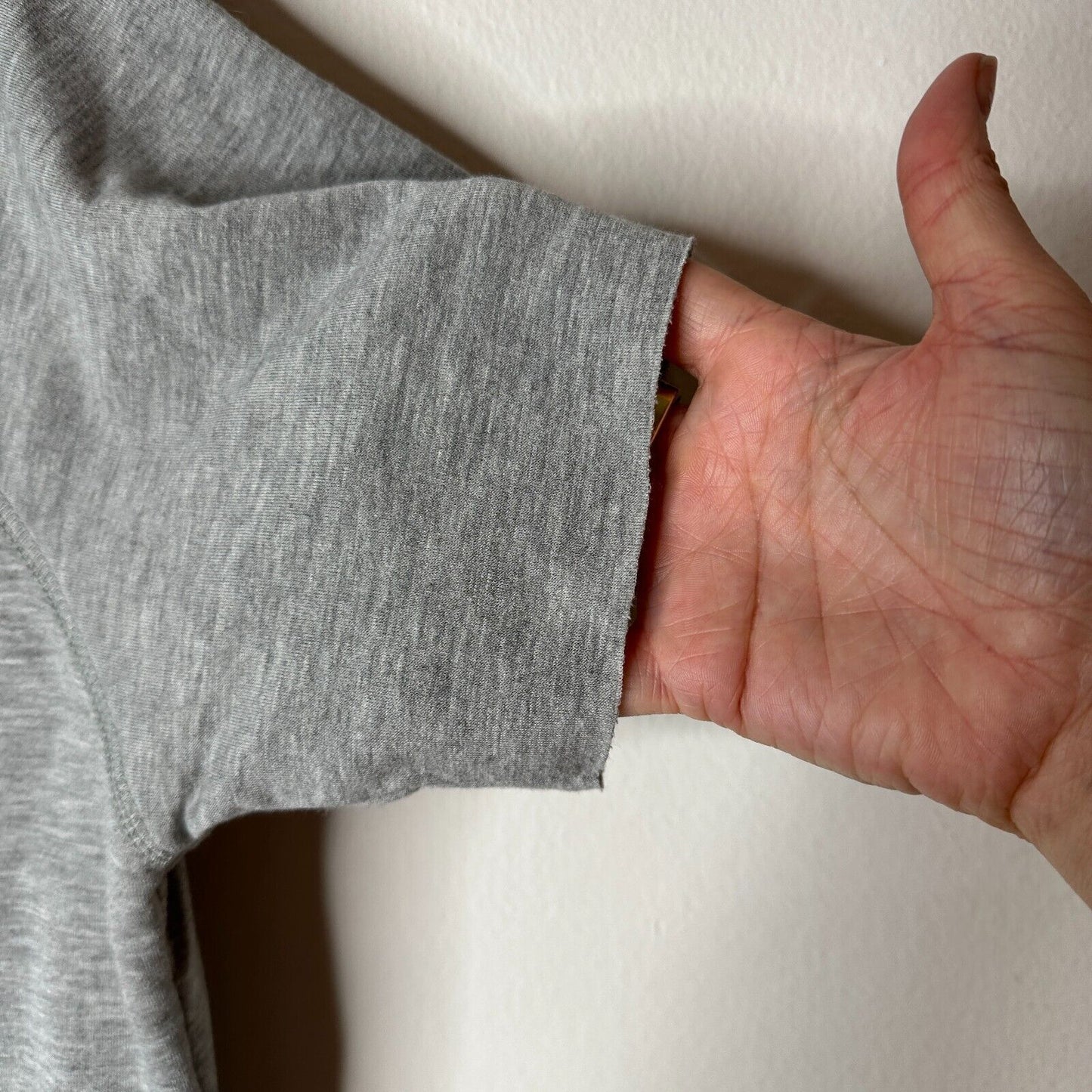Sinuous Casual Gray Asymmetrical Hem Short Sleeve Relaxed Tee Round Neck Medium