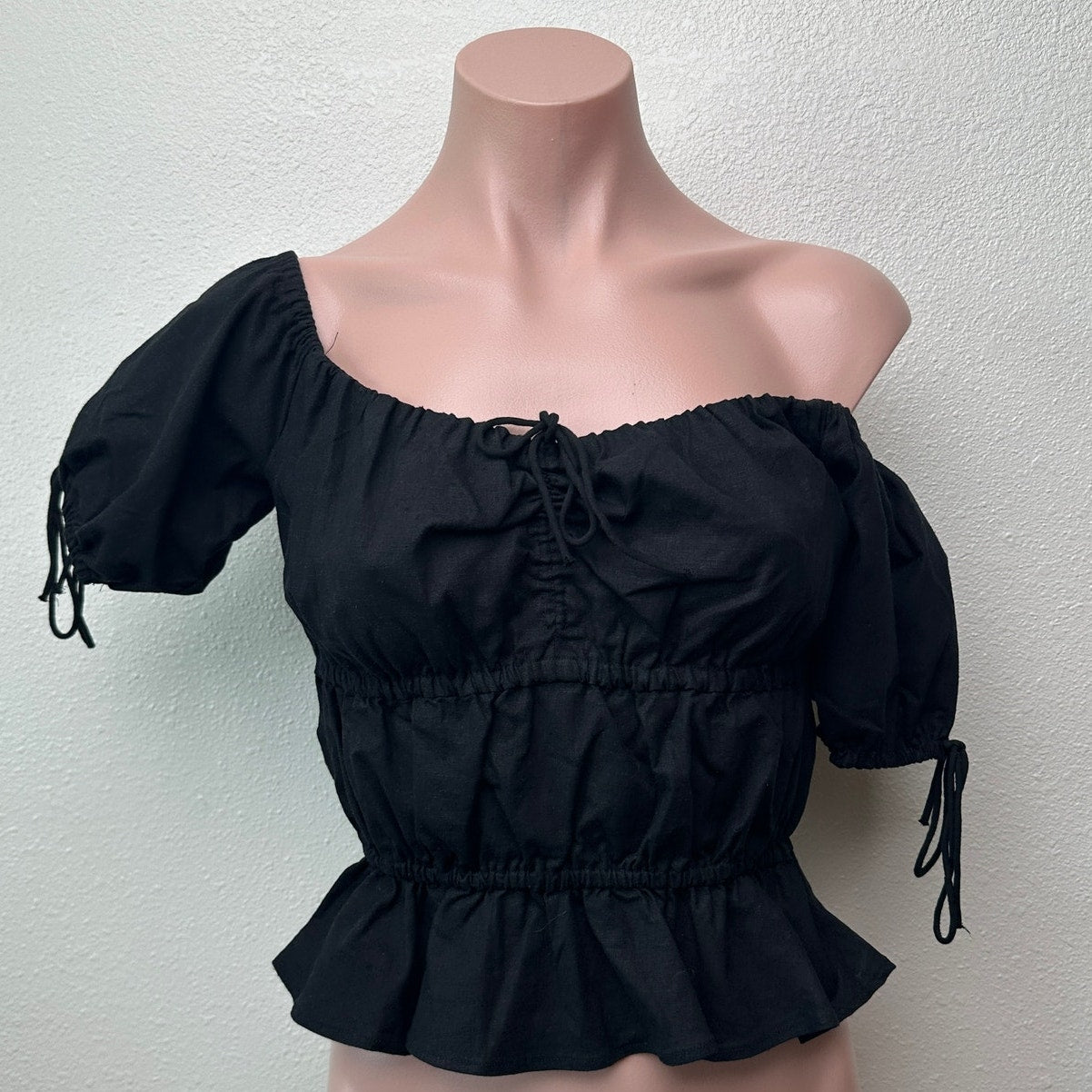 Majorelle Hearst Top Black XS Off Shoulder Puff Sleeve