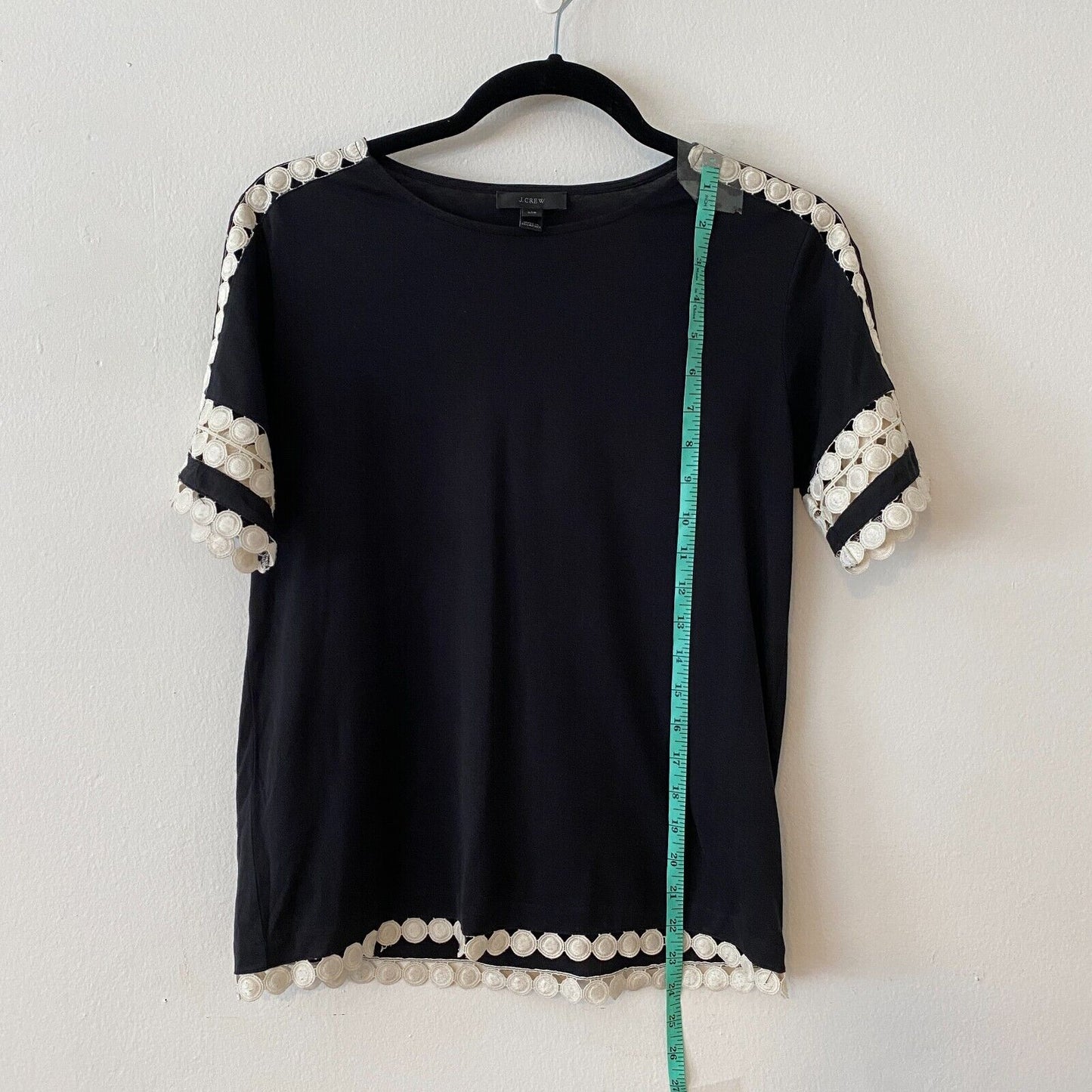J Crew Comfy Black and Cream Embroidery Stitch Circles Sleeve Hem Design Top XXS