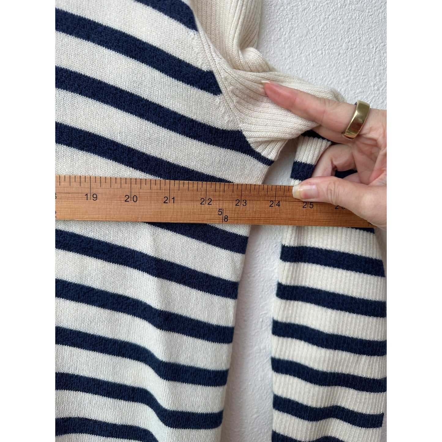 Vince Striped Sweater Cream Navy Women's US L High Low Back Zip