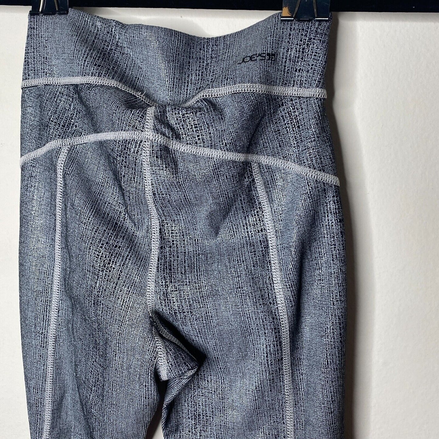 NWT Joe's Off Duty Comfy Gray Snakeskin Mid-Rise Soft Stretch Rhythm Leggings XS