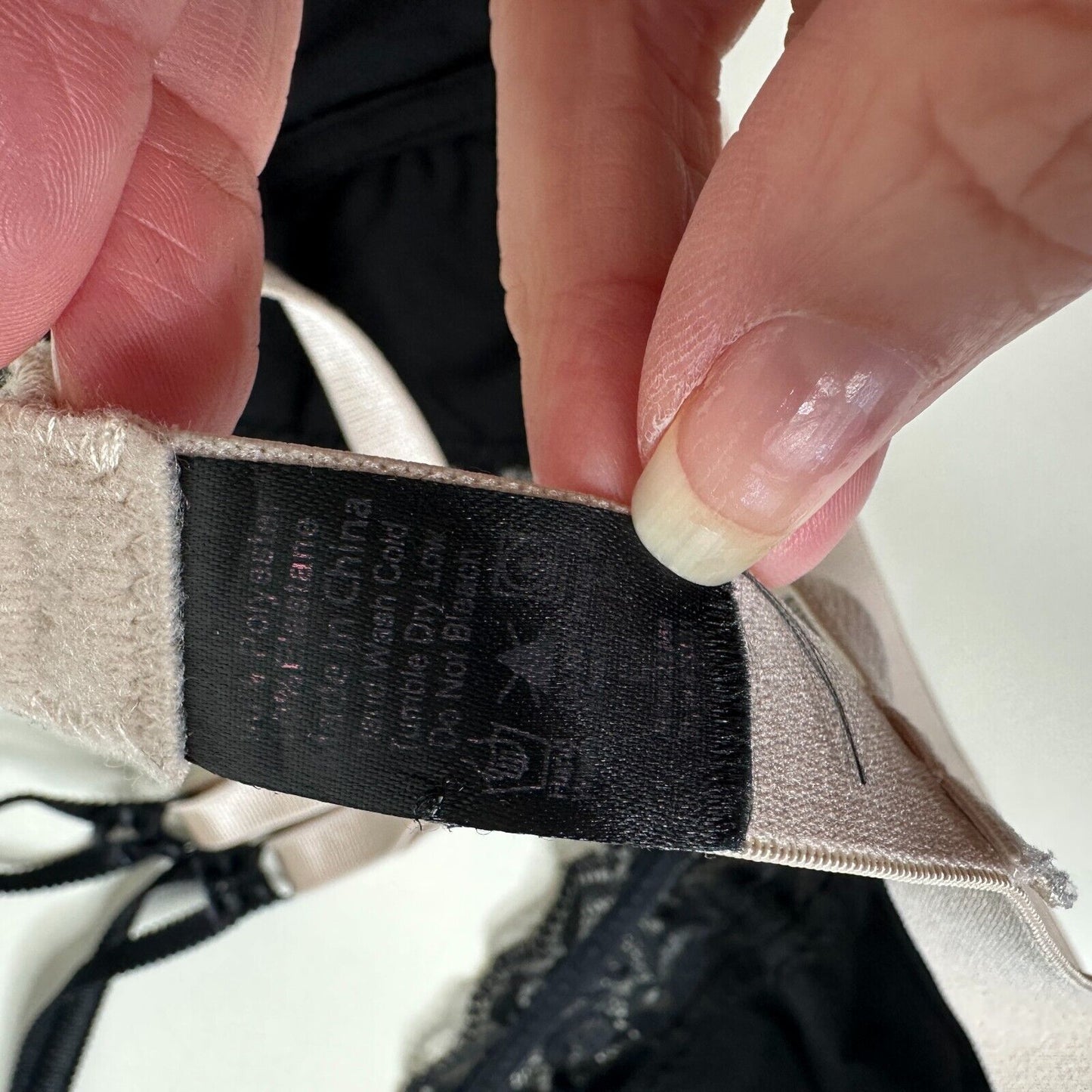 Black With Nude Edging Triangle Lace Bralette Adj Straps Hook & Eye Close Large