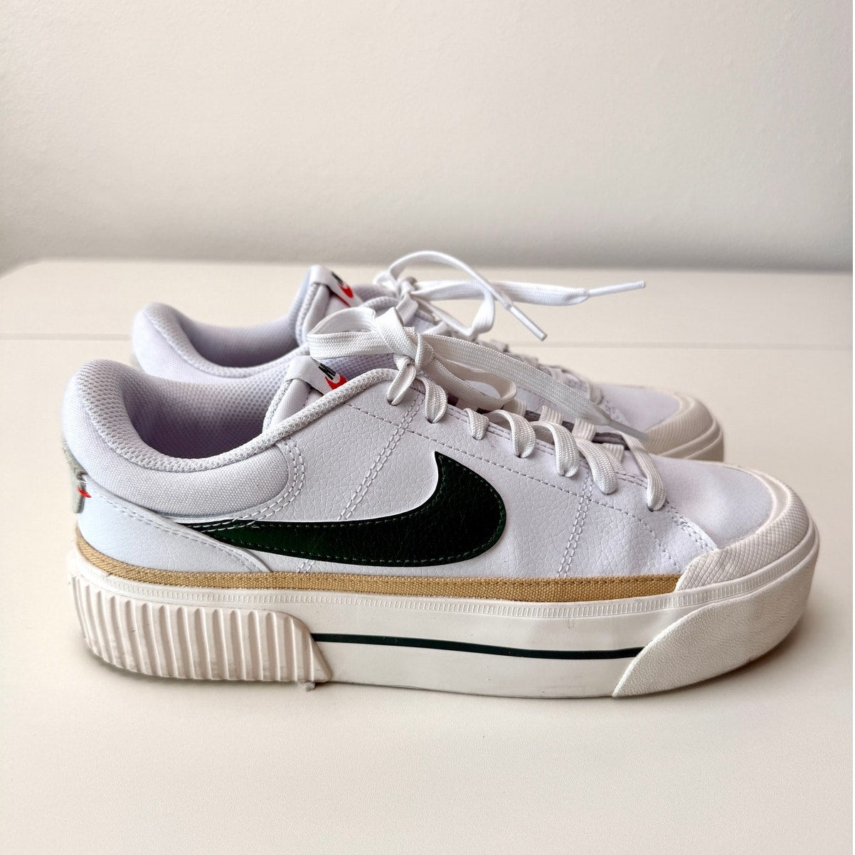 Nike Court Legacy Lift White Green Platform Sneakers Women's Size 8