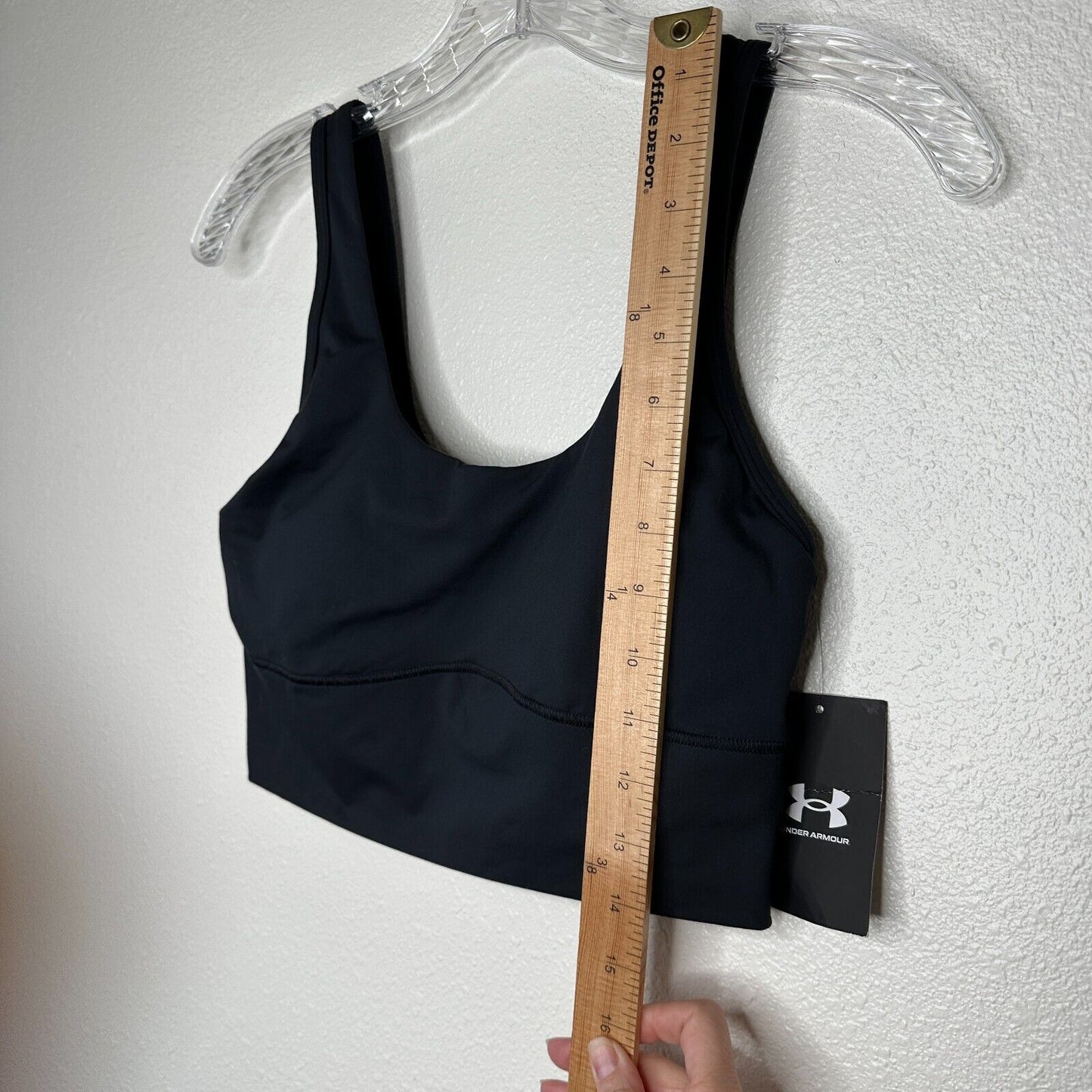 NWT Under Armour Black Meridian 4-Way Stretch Fitted Crop Tank Top Sports Bra S