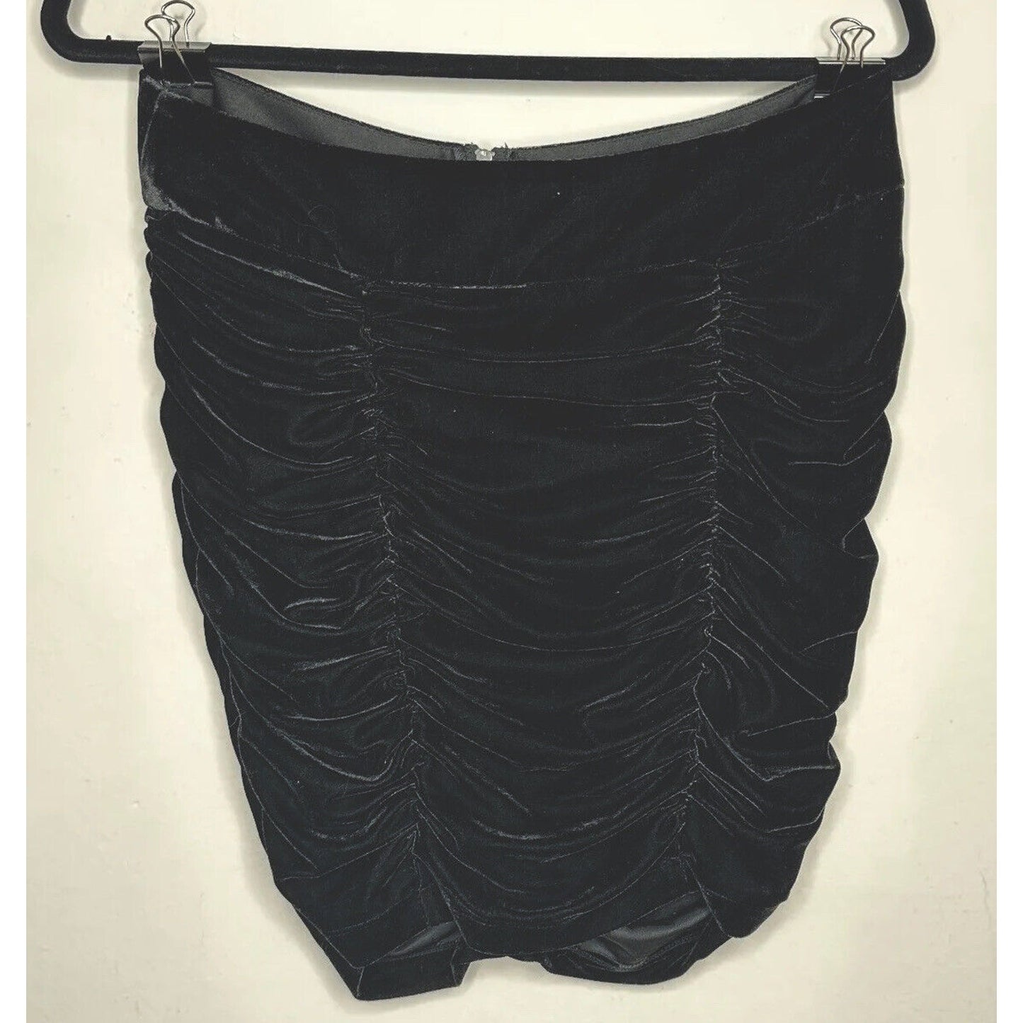 Solid Jet Black Sexy Ruched Velvet Mini Skirt Zip Back Stretch Medium