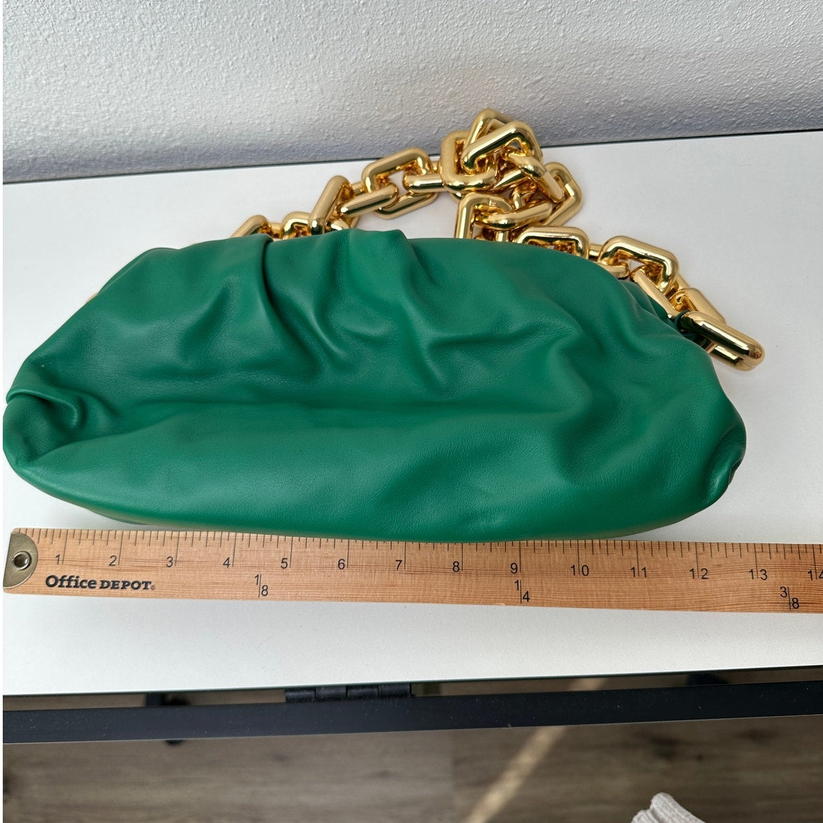 NWOT Bottega Veneta Chain Pouch Leather Shoulder Bag – Green with Gold Chain