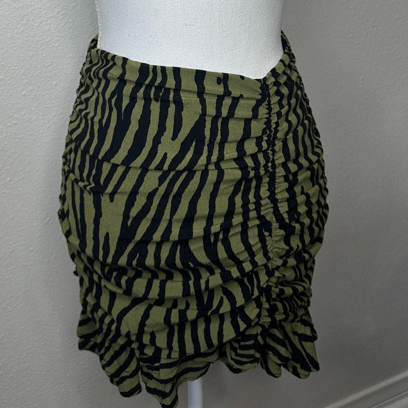 ZARA Green Zebra Print Ruched Mini Skirt XS Ruffle Hem Back Zip