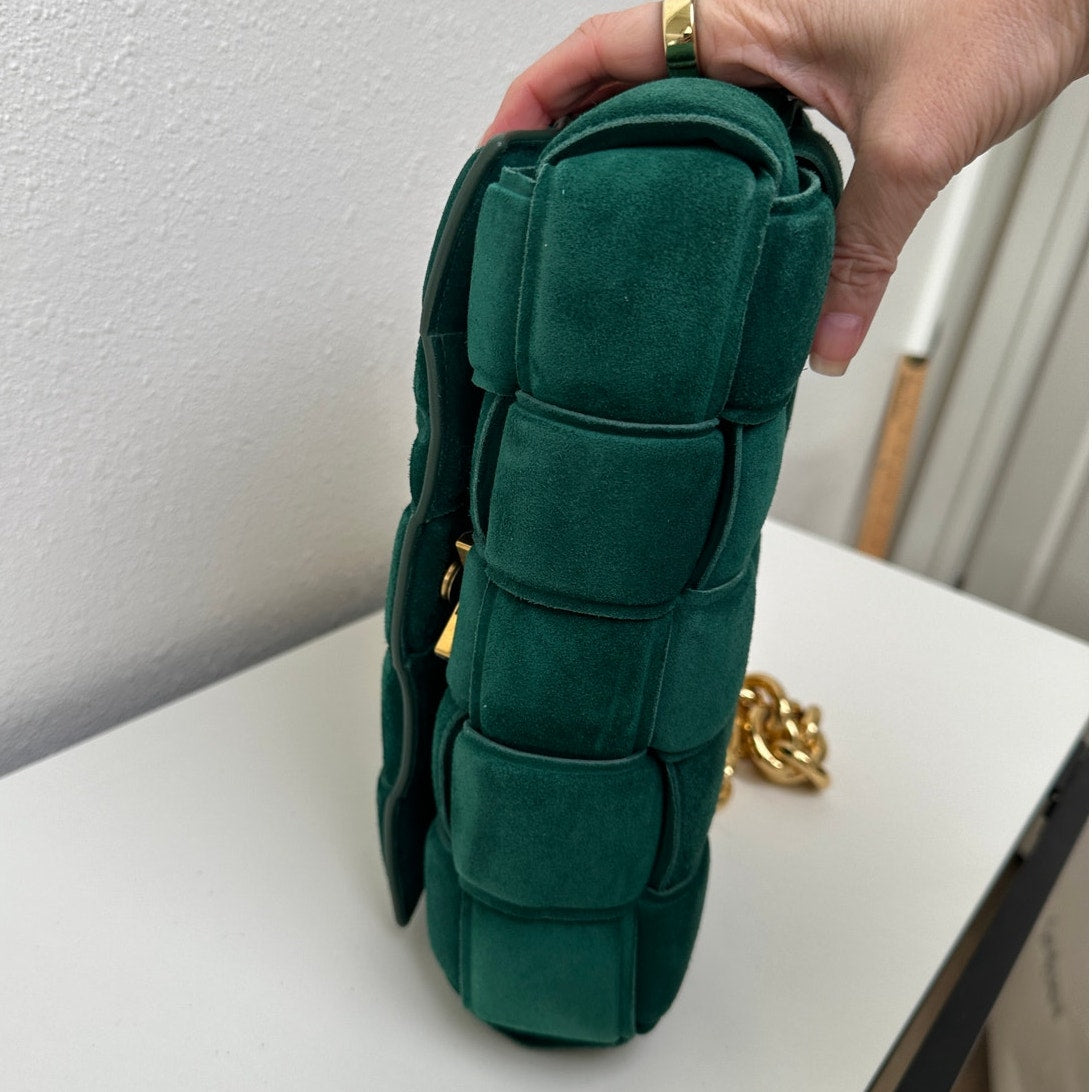 Bottega Veneta Padded Chain Cassette Bag – Green with Gold-Tone Chain