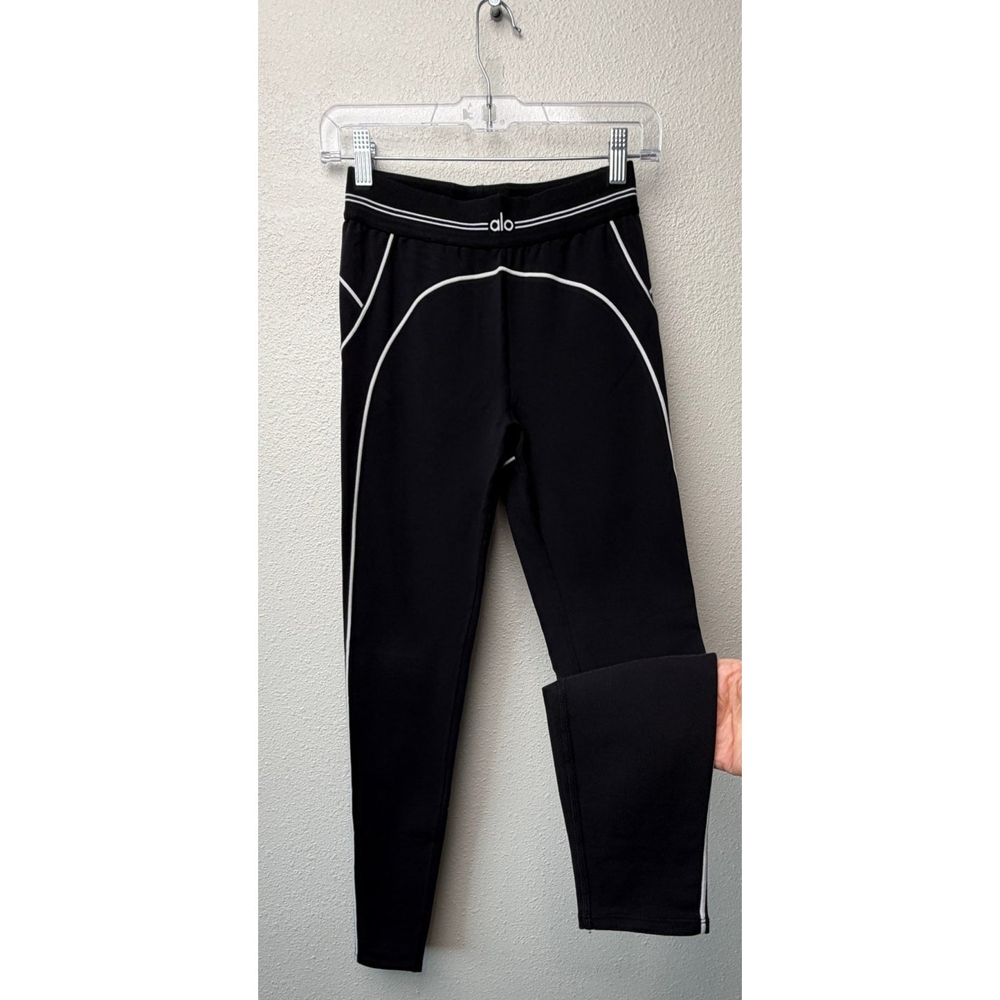 Alo Airbrush Heart Throb Leggings Black White Stitch US S