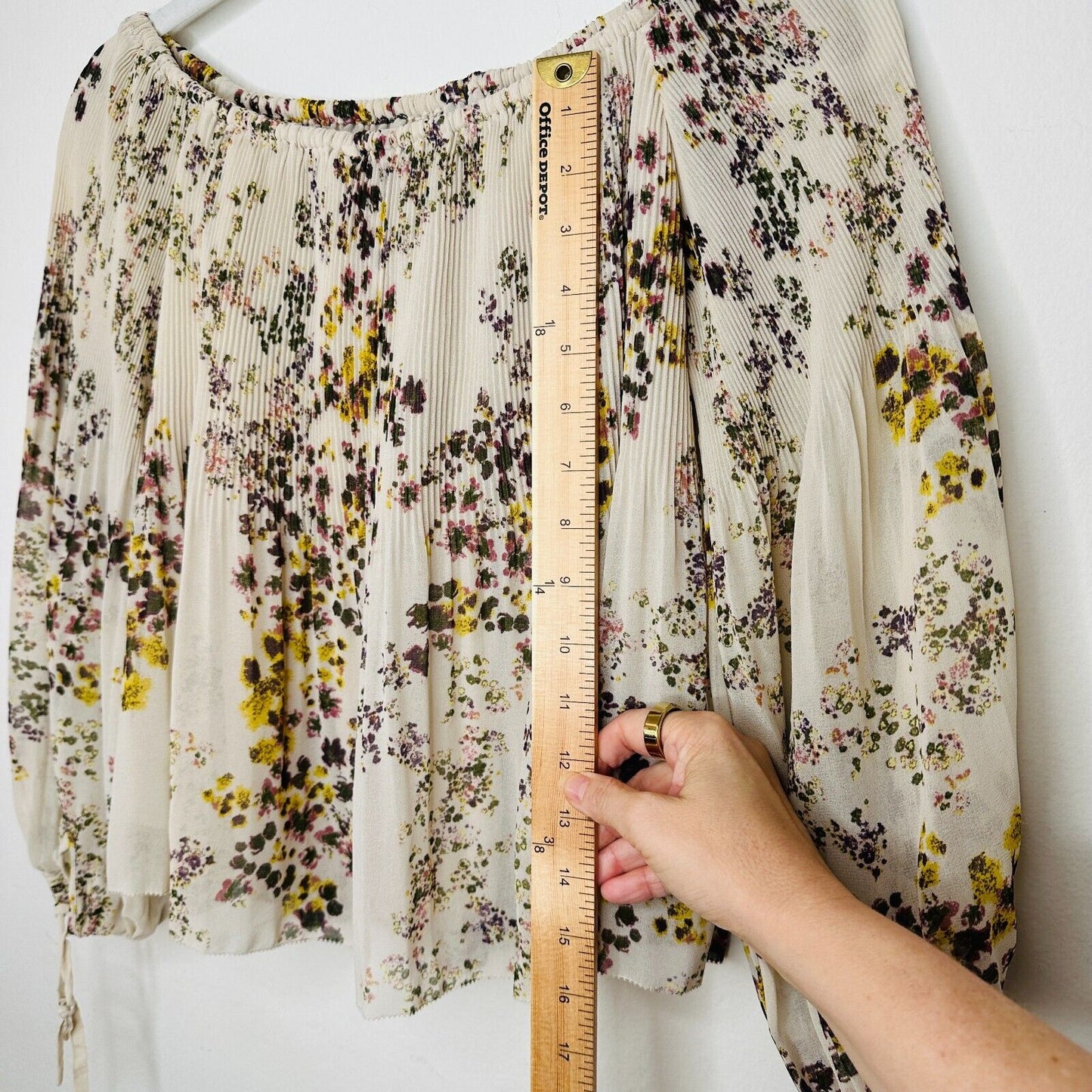 Aritzia Wilfred Talence Cream and Multi Floral Silk Pleated Off Shoulder Top XS