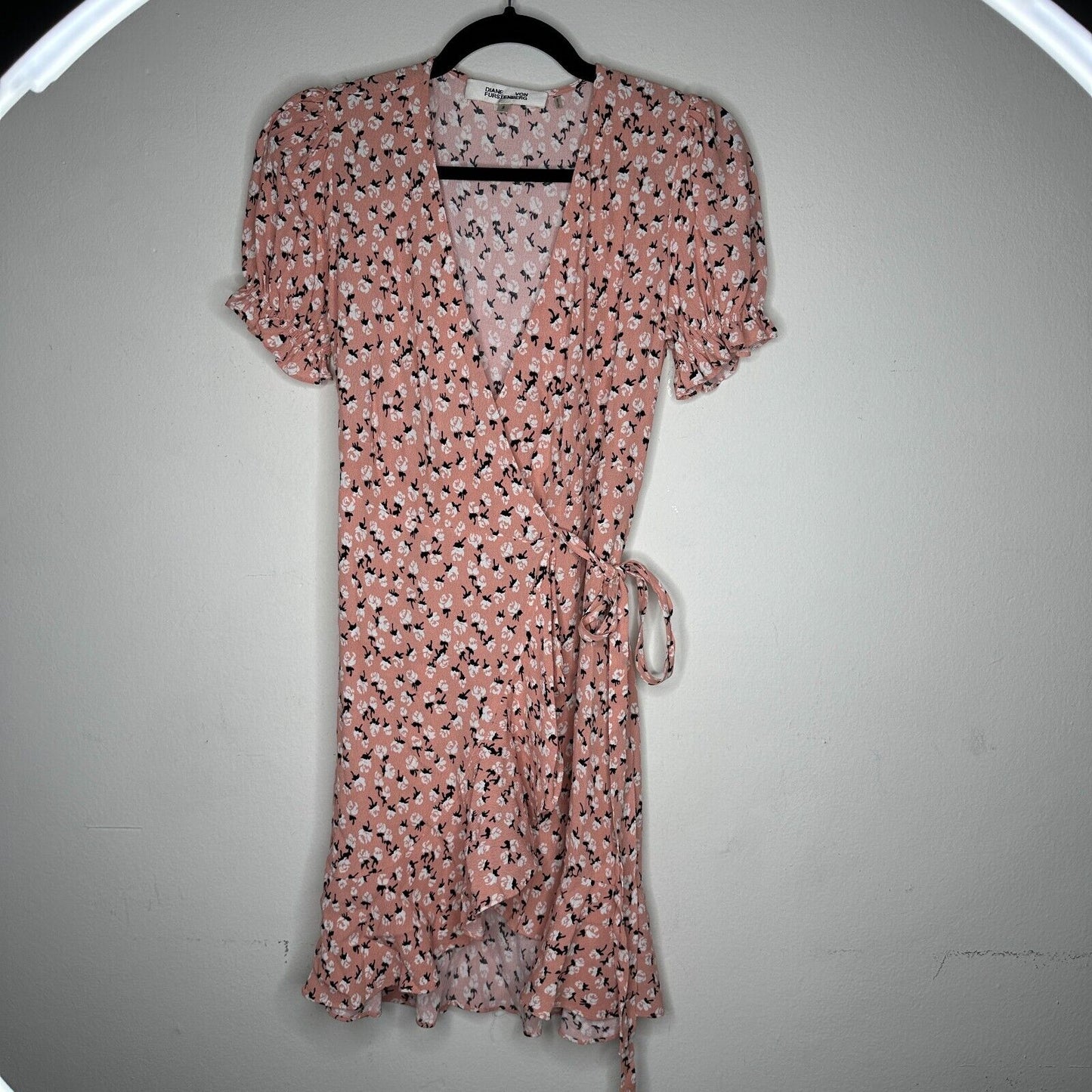 Diane Von Furstenberg Peach White Black Floral Ruffled Wrap Mini Puff Sleeve SM