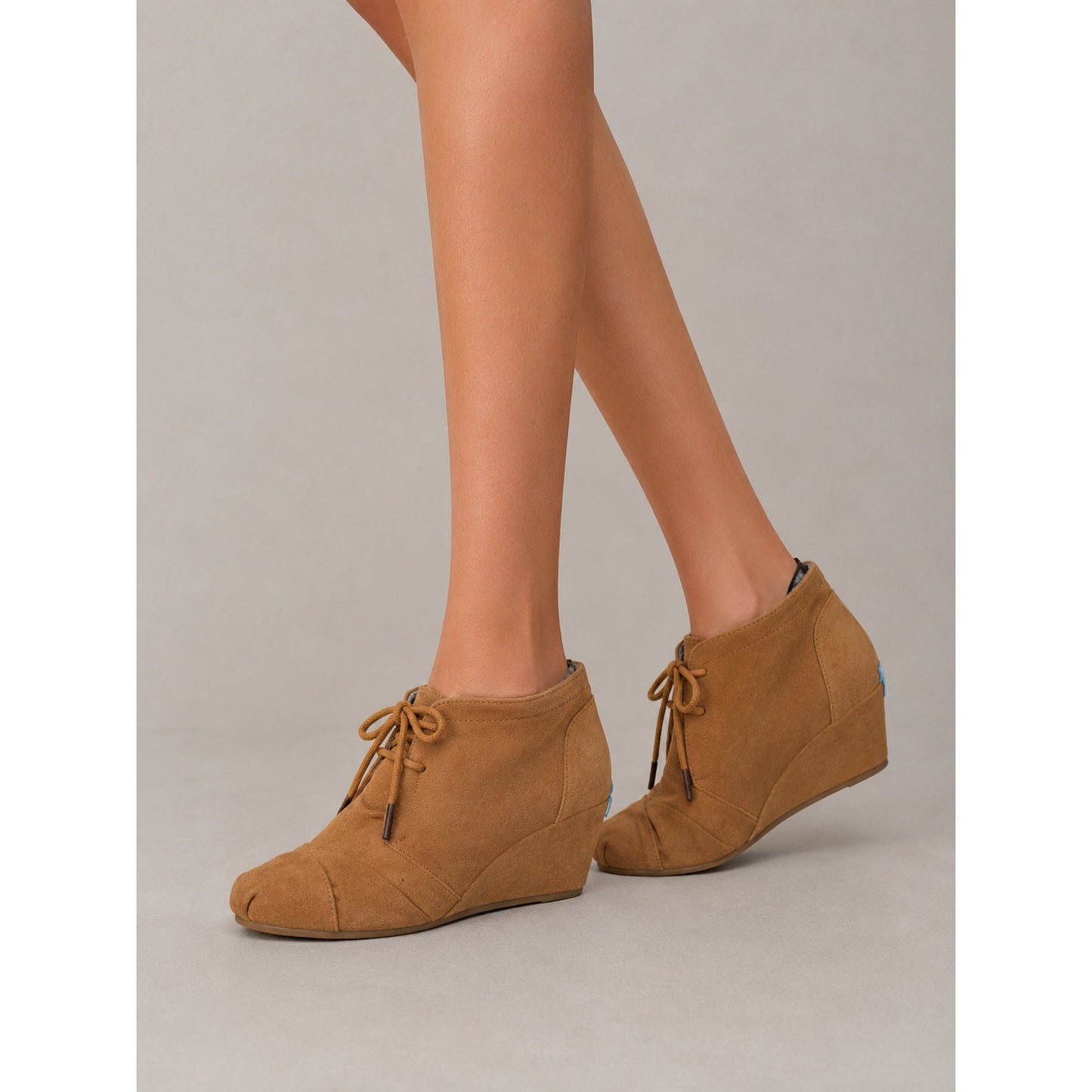 Toms Rust Brown Suede Camel Desert Pleated Toe Wedge Tie Booties 7