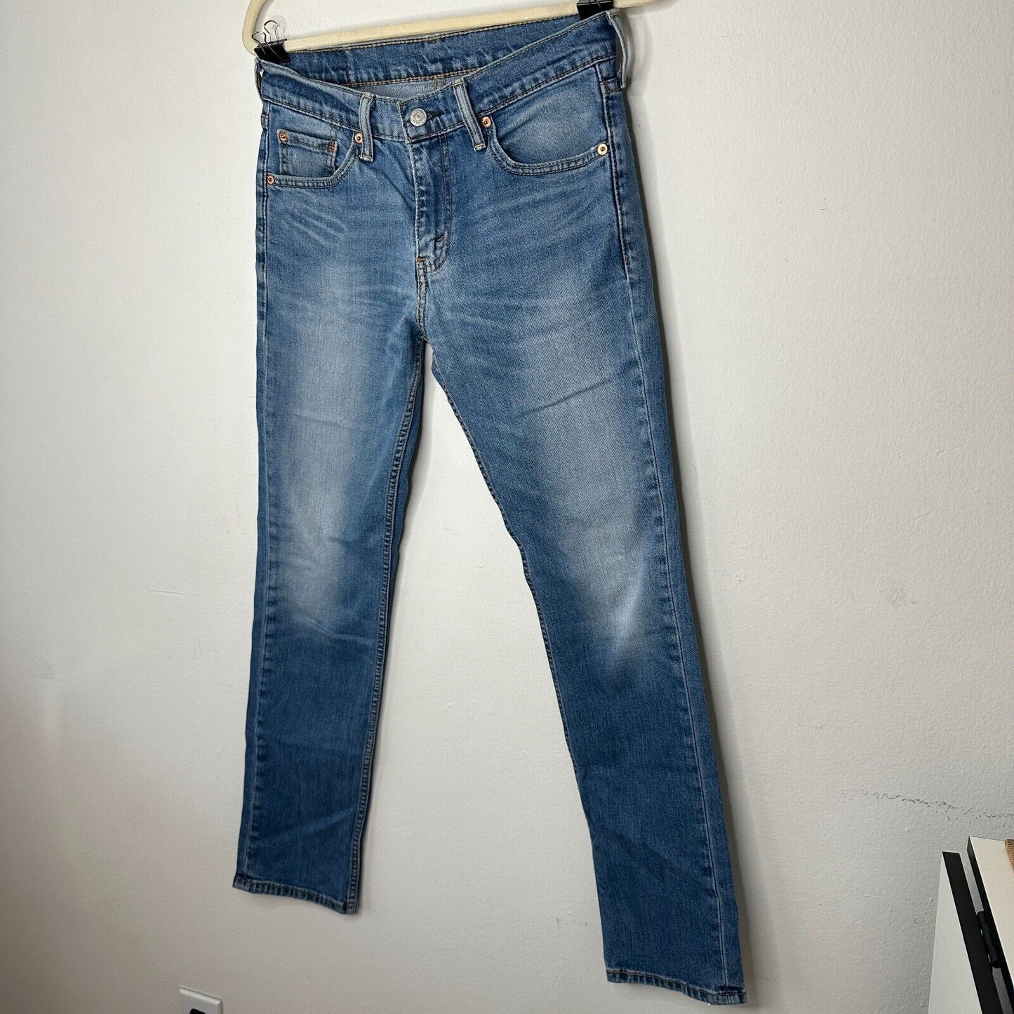Levi 511 Slim Fit Medium Wash Blue Levi's Flex Jeans 5-Pocket Zip Fly 30 / 32