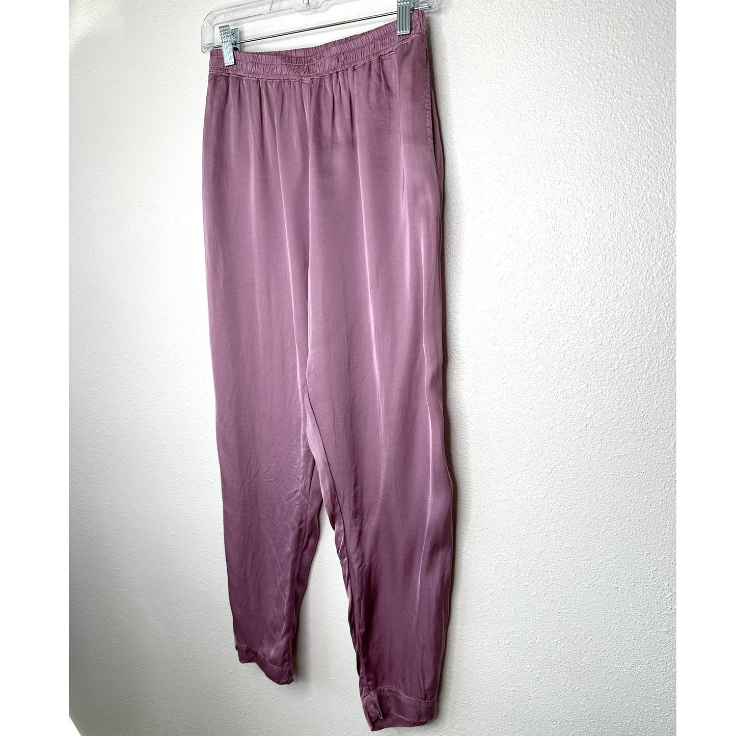 Light Purple Shimmer Satin Pocketed Elastic Waist Jogger style Pants Small