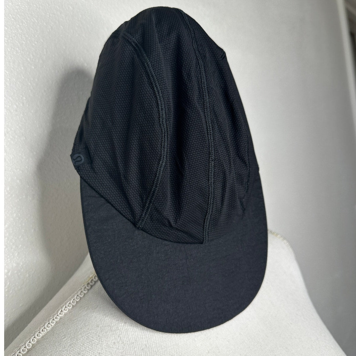Lululemon Black Adjustable Runners Hat