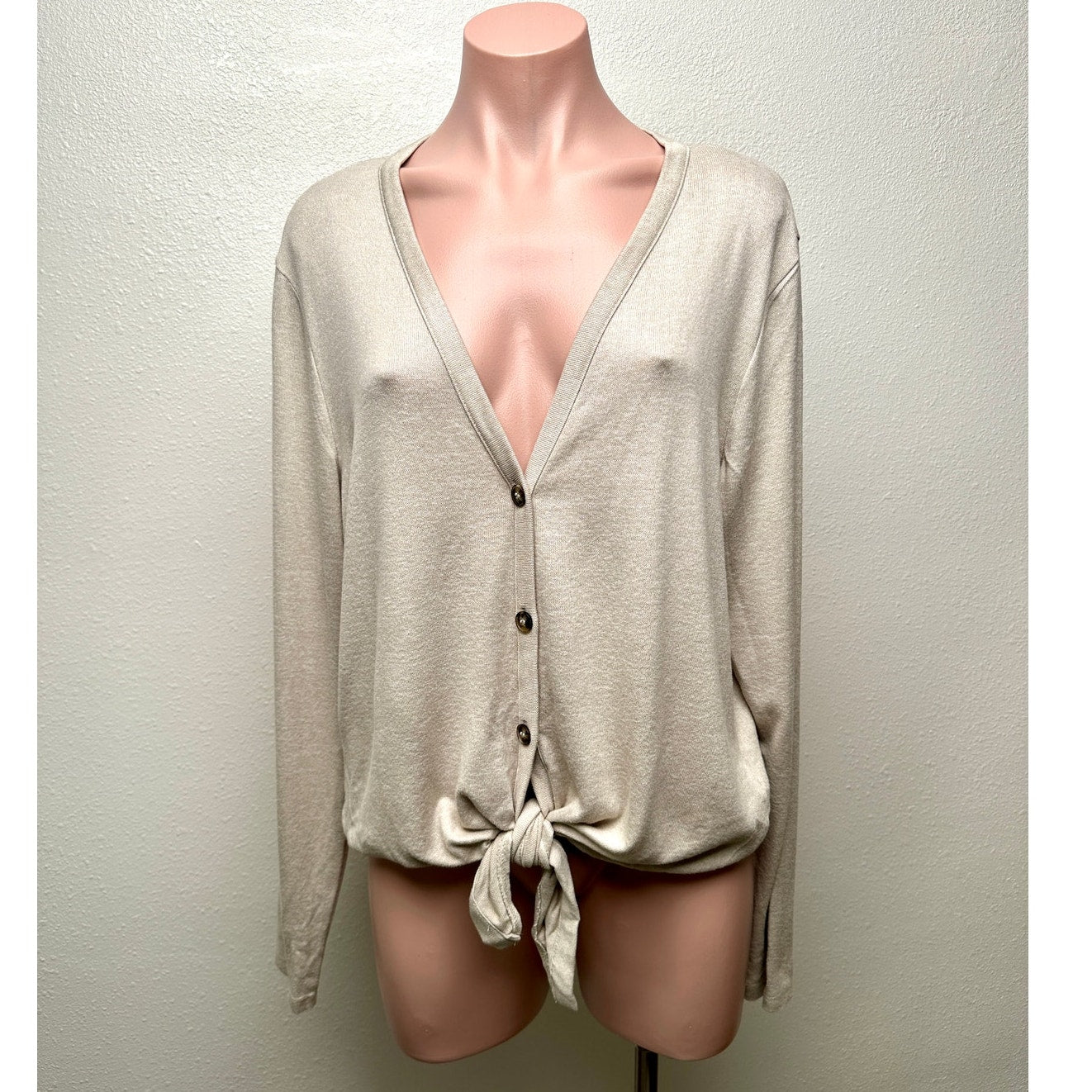H&M Tan V-Neck Tie-Front Button Cardigan Sweater Women’s L